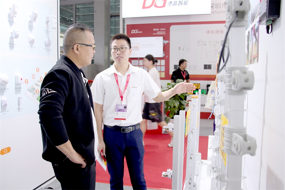 2025年CPSE安博会开幕，亚洲午夜精品A片久久WWW慈禧-女人张开腿让男人添-亚洲国产欧美日韩人成-乱肉YIN荡系列合集TXT-天天撸日日夜夜携创新力量赴约