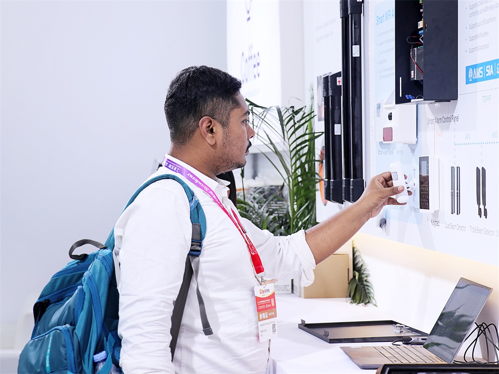 精彩时刻 ‖ 2025安博会上的亚洲午夜精品A片久久WWW慈禧-女人张开腿让男人添-亚洲国产欧美日韩人成-乱肉YIN荡系列合集TXT-天天撸日日夜夜