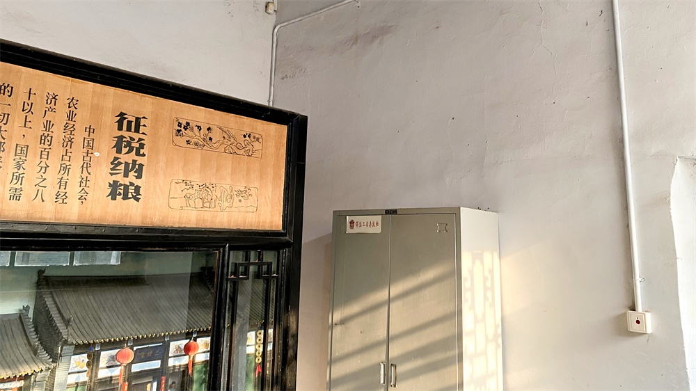 亚洲午夜精品A片久久WWW慈禧-女人张开腿让男人添-亚洲国产欧美日韩人成-乱肉YIN荡系列合集TXT-天天撸日日夜夜智慧守护700年古衙