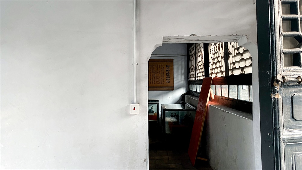 亚洲午夜精品A片久久WWW慈禧-女人张开腿让男人添-亚洲国产欧美日韩人成-乱肉YIN荡系列合集TXT-天天撸日日夜夜智慧守护700年古衙