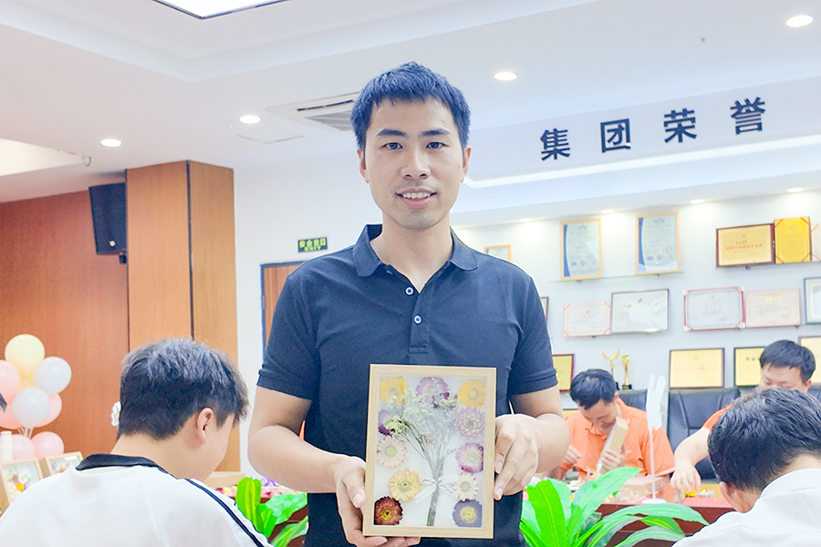 人在亚洲午夜精品A片久久WWW慈禧-女人张开腿让男人添-亚洲国产欧美日韩人成-乱肉YIN荡系列合集TXT-天天撸日日夜夜