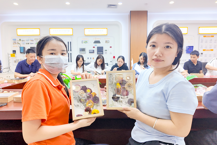 人在亚洲午夜精品A片久久WWW慈禧-女人张开腿让男人添-亚洲国产欧美日韩人成-乱肉YIN荡系列合集TXT-天天撸日日夜夜